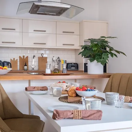 The Artists Loft - Luxury Lake District Apartment With Private Parking Kendal Exterior photo
