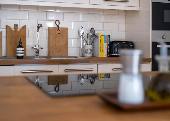 The Artists Loft - Luxury Lake District Apartment With Private Parking