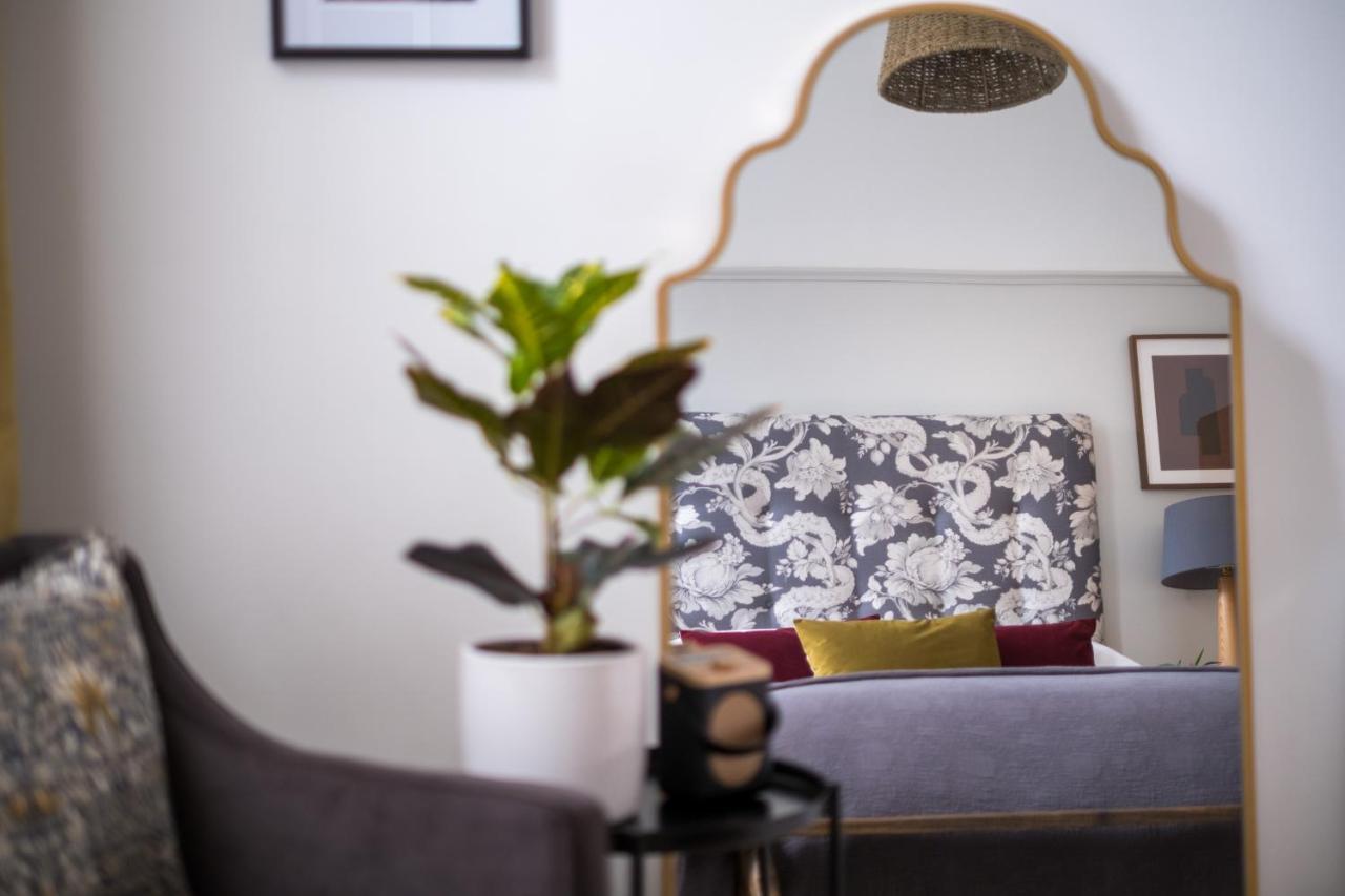 The Artists Loft - Luxury District With Private Parking *